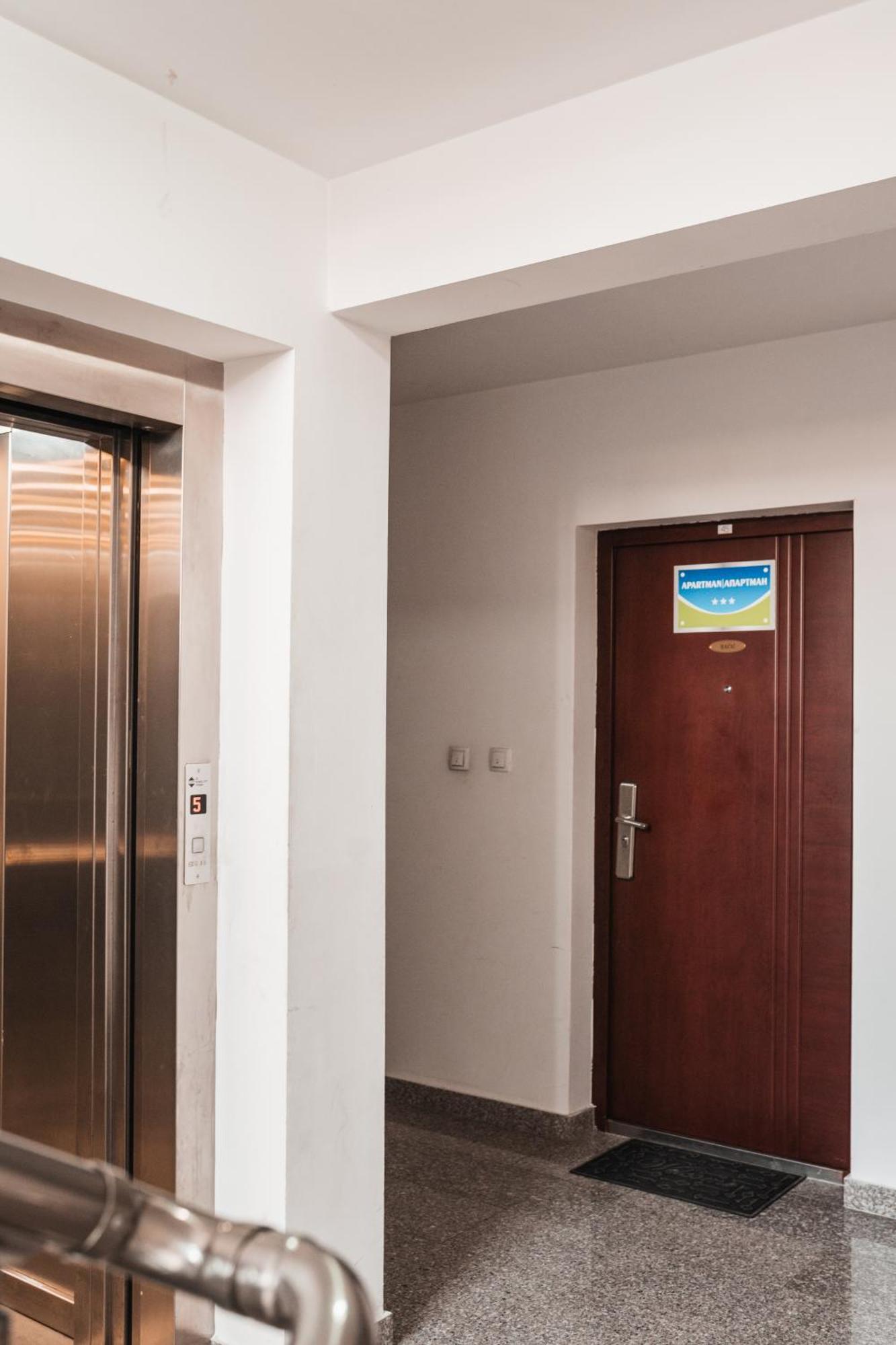 Apartman Centar Ντόμποϊ Εξωτερικό φωτογραφία
